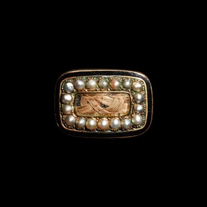 Gold Mourning Brooch with Pearls