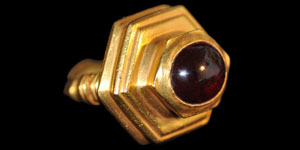 Hellenistic Double Bezel Gold, Garnet and Sapphire Thumb Ring