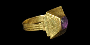Gold Bishops Ring with Amethyst Cabochon