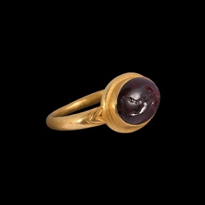 Amethyst Satyr Gemstone in Gold Ring