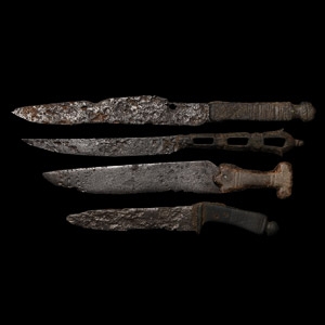 Tudor Thames Iron Knife Group