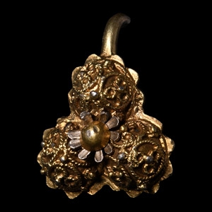 Post Medieval Silver-Gilt Dress Hook Fastener