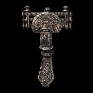 Gothic Silver Filigree Bow Brooch