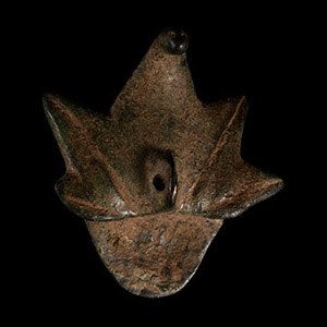 Roman Vine Leaf Mount