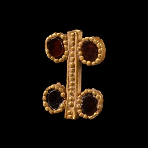 Medieval Gold Garnet Set Pendant