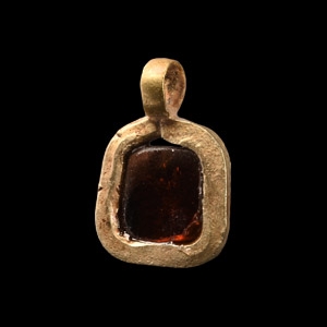 Medieval Gold and Garnet Pendant