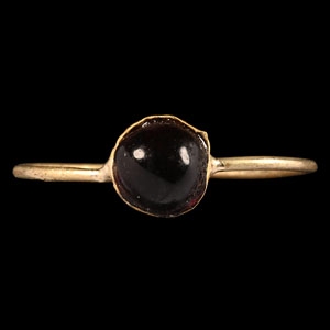 Medieval Gold Ring with Garnet Cabochon