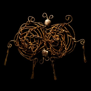 Tudor Thames Wire Butterfly Brooch with Dangles