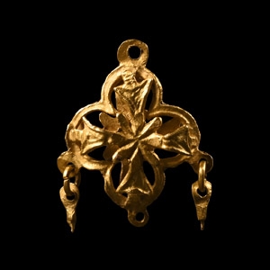 Elizabethan Gold Cross Pendant