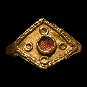 Merovingian Gold Ring with Garnet in Lozenge Bezel