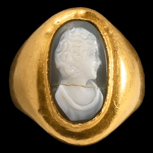 Roman Style Gold Ring with Portrait Cameo