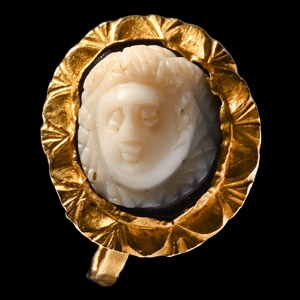 Gold Ring with Medusa Cameo