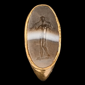 Gold Ring with Venus Gemstone