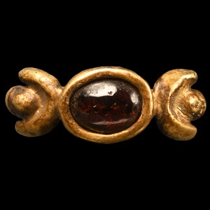 Merovingian Gold Ring with Cabochon Garnet