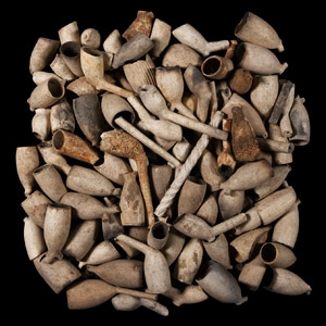 Post Medieval Pipe Bowl Group Including Armorials