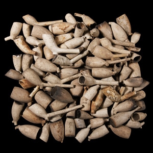 Post Medieval Pipe Bowl Group Including Armorials