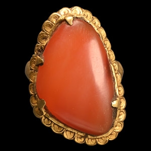 Gold Ring with Carnelian Cabochon
