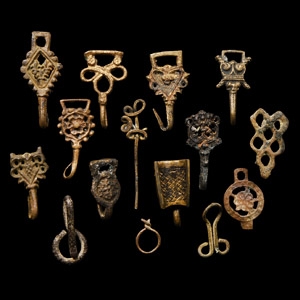 Tudor Thames Clothes Fastener Collection
