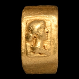 Gold Ring with Bust of a Lady