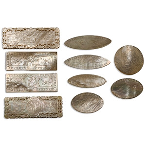 World Tokens - Mother of Pearl Gaming Counters [10]