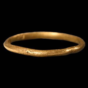 Post Medieval Gold Betrothal Ring