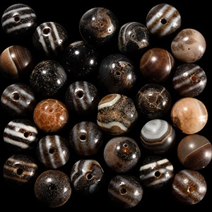 Agate and Other Necklace Bead Group