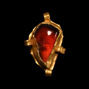 Medieval Gold and Garnet Teardrop Pendant