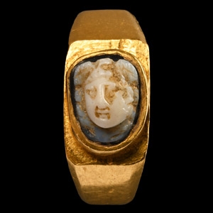 Roman Gold Ring with Medusa Cameo