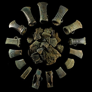 The Braintree Bronze Age Axehead and Foundry Carps Tongue/Ewart Phase Hoard