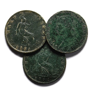 English Milled Coins - Victoria - Bun Head AE Halfpenny Group [3]