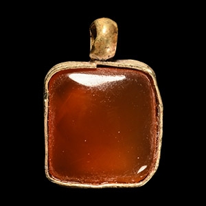 Medieval Gold Pendant with Carnelian Cabochon