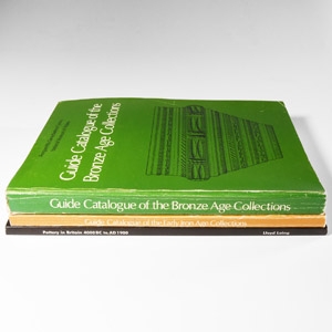 Archaeological Books - Guide Catalogues of the Bronze and Early Iron Age [3]