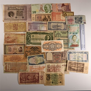 Banknotes - Mixed Banknote Group [28]