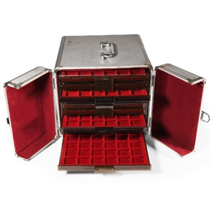 Cabinets & Accessories - 10 Linder Coin Trays in Carry Case
