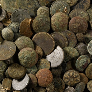 Post Medieval Bronze Livery and Other Button Collection