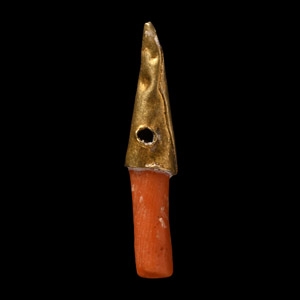 Roman Coral Set Gold Pendant