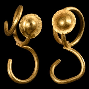 Bronze Age Gold Earrings with Bosses