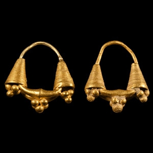 Assyrian Gold Earrings with Bosses