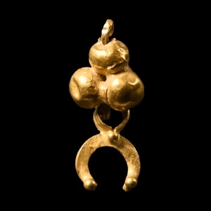Roman Gold Pendant with Crescent Moon