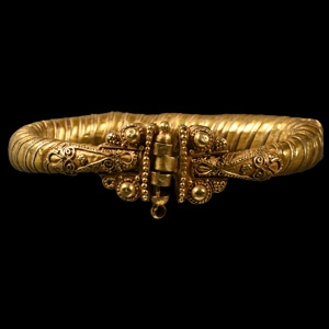 Seljuk Hinged Gold Bracelet