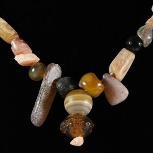 Western Asiatic Mixed Agate Bead Necklace