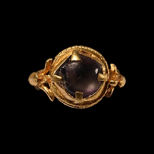 Gold Ring with Cabochon