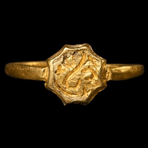 South East Asian Decorated Gold Ring