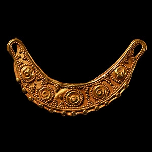 Western Asiatic Decorated Gold Pendant Terminal
