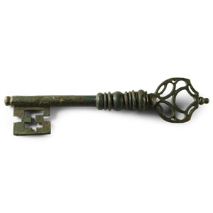 Post Medieval Bronze Key with Decorated Handle