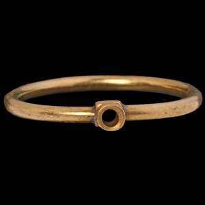 Post Medieval Gold Ring Fitting