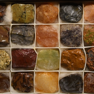 Natural History - Gem & Rock Centre, Zimbabwe Mineral Specimen Sample Collection