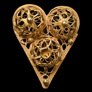 Byzantine Gold Filigree Heart-Shaped Pendant