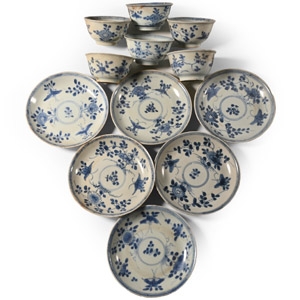 Ca Mau Cargo Shipwreck Glazed Blue and White Tea Bowl and Dish Set