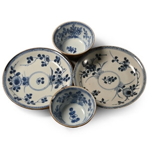 Ca Mau Cargo Shipwreck Glazed Blue and White Tea Bowl and Dish Set Pair